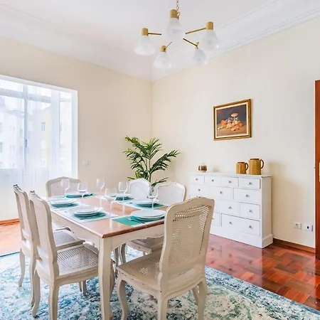 Lägenhet Marques De Pombal Classical Living Lisboa
