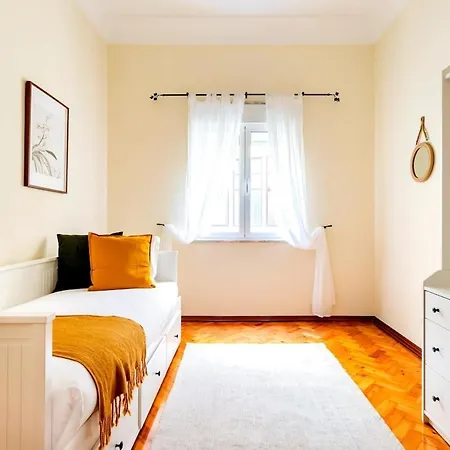 Marques De Pombal Classical Living